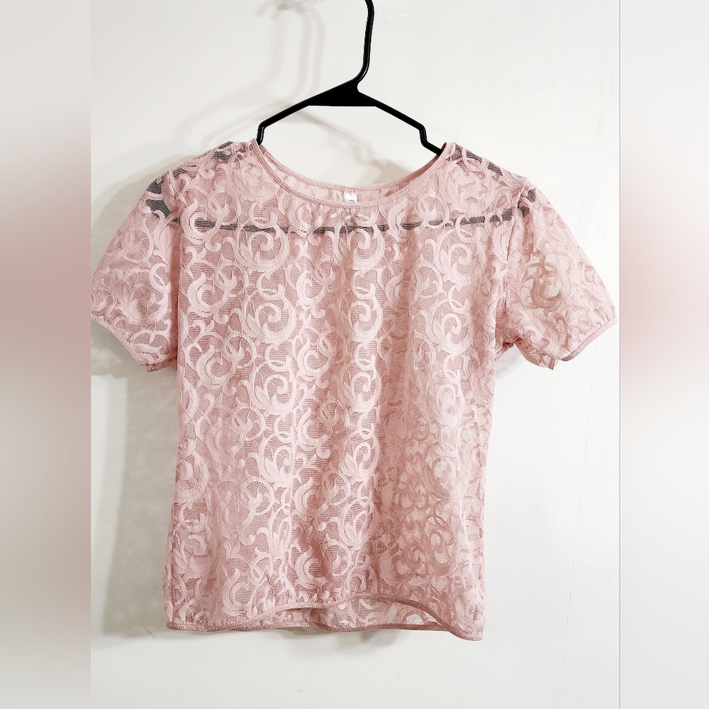 Natori pink sheer lace crop shirt